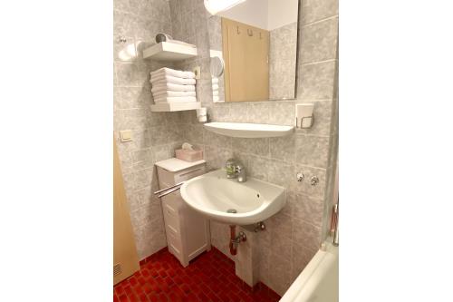 Borkum Ferienwohnung Meerblick Appartement "Schöne Aussichten" - Badezimmer