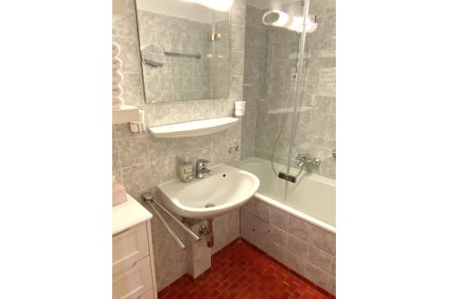 Borkum Ferienwohnung Meerblick Appartement "Schöne Aussichten" - Badezimmer