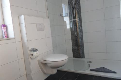 Borkum Ferienwohnung Dünentraum - Modernes Duschbad