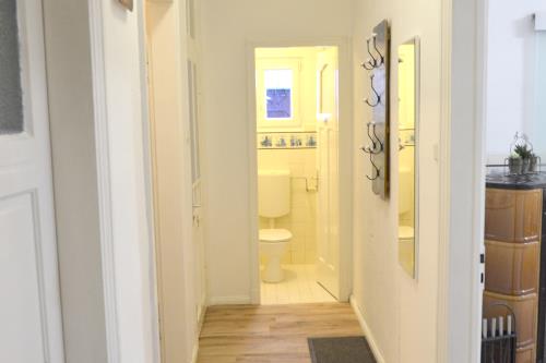 Borkum Ferienwohnung Ferienappartements Süderstraße - Appartement 85 - Flur und Gäste WC