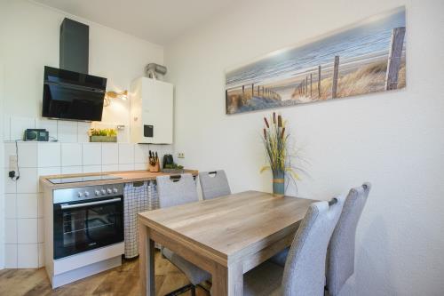 Borkum Ferienhaus Daheim - Wuldegapstraße 11 Kueche EG1