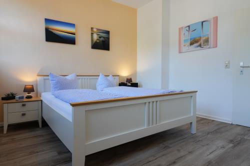 Borkum Ferienhaus Daheim - Schlafzimmer unten