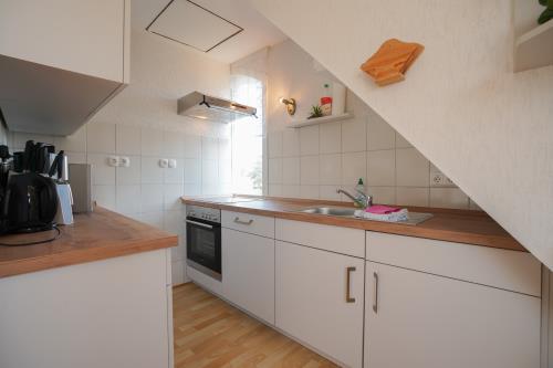 Borkum Ferienhaus Daheim - Küche 2 oben