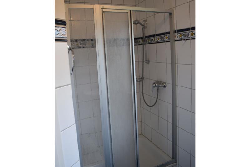 Borkum Ferienhaus Dwarslooper A - Badezimmer 1