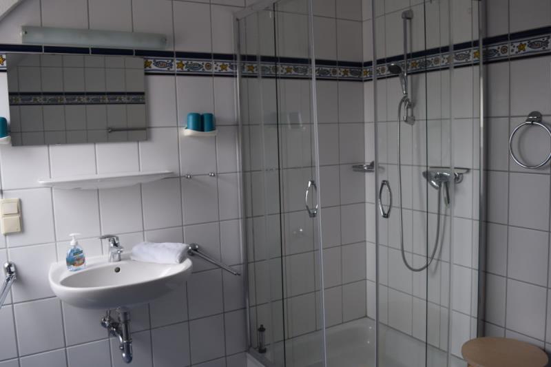 Borkum Ferienhaus Dwarslooper A - Badezimmer 2