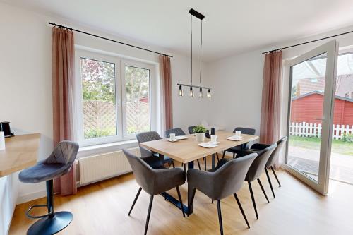 Borkum Ferienhaus Farah - 03 Esszimmer