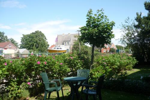 Borkum Ferienwohnung Ferienhaus Kiebitzdelle - 2 - Balkon - Ausstattung 6