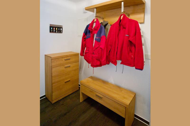 Borkum Ferienwohnung Haus Leuchtfeuer - Garderobe