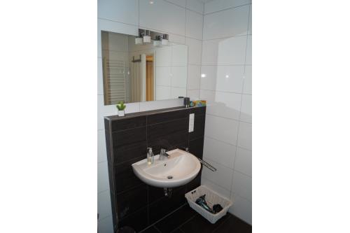 Borkum Ferienwohnung Inselwohnung - Bad 1