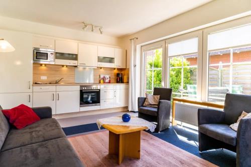 Borkum Ferienwohnung Janssen - wohnessraum mit neuer integrierter kuech