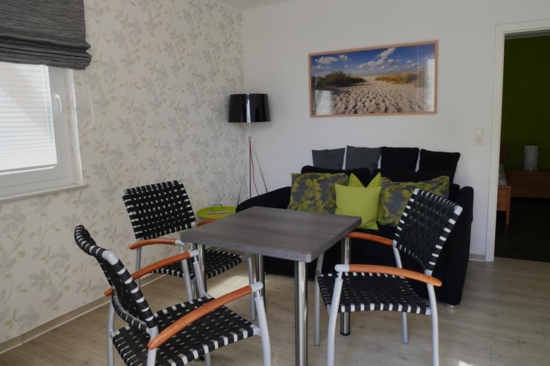 Borkum Ferienwohnung Leuchtbake - esstisch