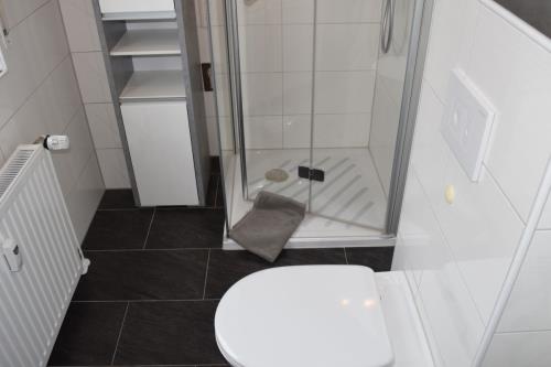 Borkum Ferienwohnung Peters Hus EG Nr. 51 vorne - badezimmer im erdgeschoss