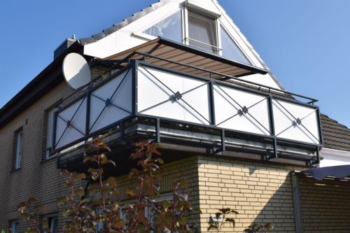 Borkum Ferienwohnung Peters Hus OG - sonnenterrasse von unten gesehen