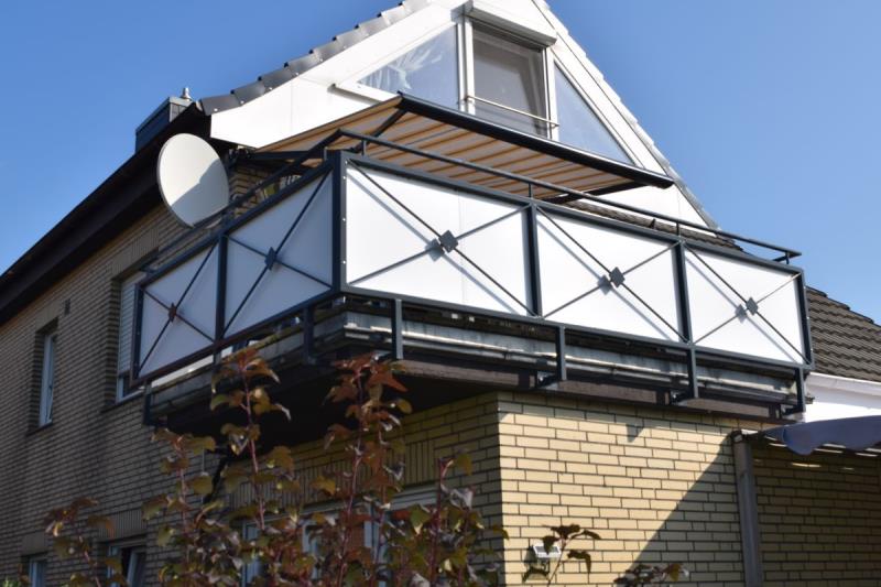 Borkum Ferienwohnung Peters Hus OG - sonnenterrasse von unten gesehen