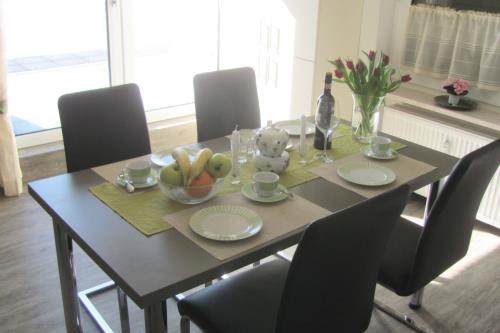 Borkum Ferienwohnung Peters Hus OG - sonniger essplatz