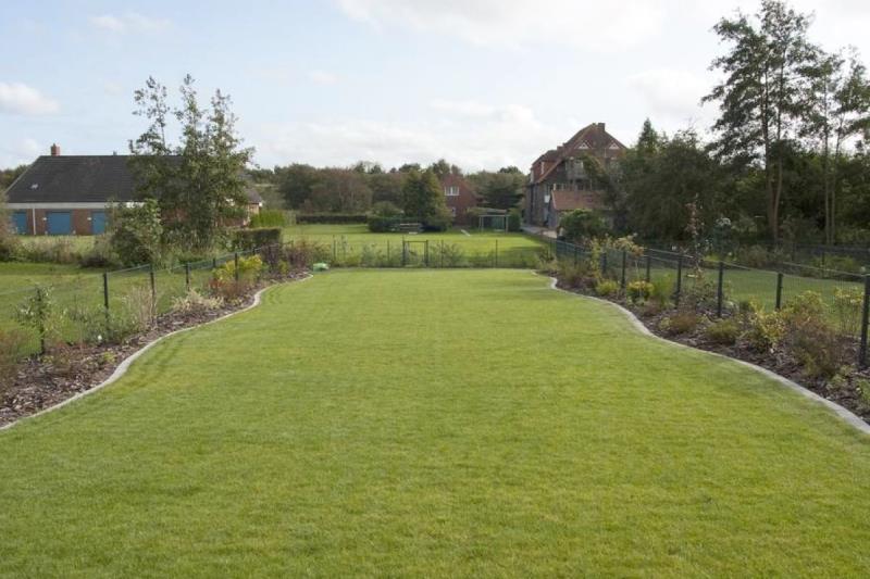 Borkum Ferienwohnung Strandkoje - der weitläufige garten