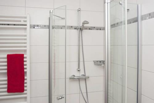 Borkum Ferienwohnung Strandkoje - badezimmer mit dusche