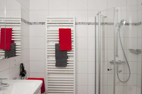 Borkum Ferienwohnung Strandkoje - das moderne badezimmer