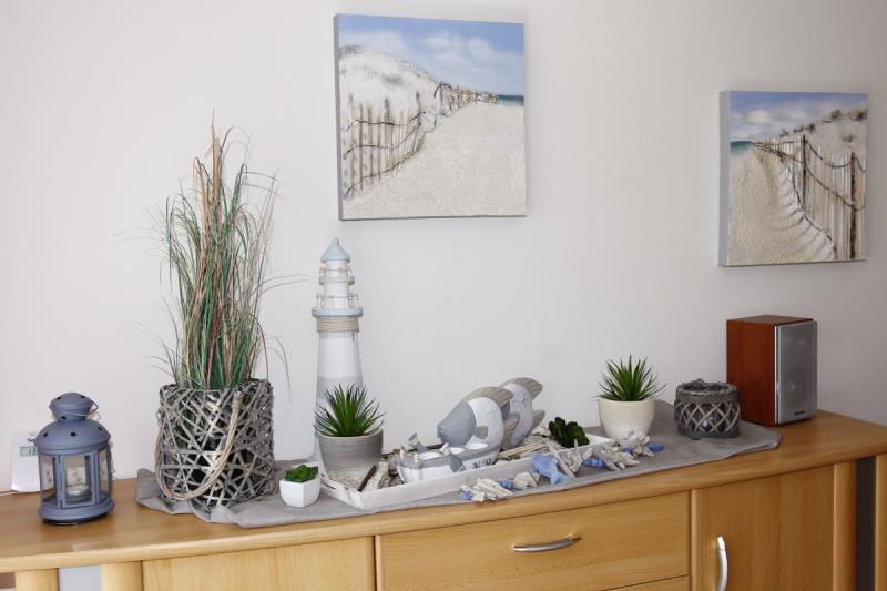 Borkum Ferienwohnung Tümmler - anrichte