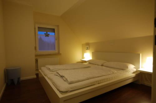 Borkum Ferienwohnungen Riegenhagen - OG - Schlafzimmer 2