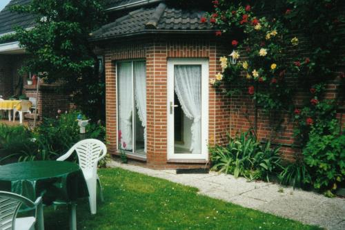 Borkum Ferienwohnungen Weiß - Garten Westseite