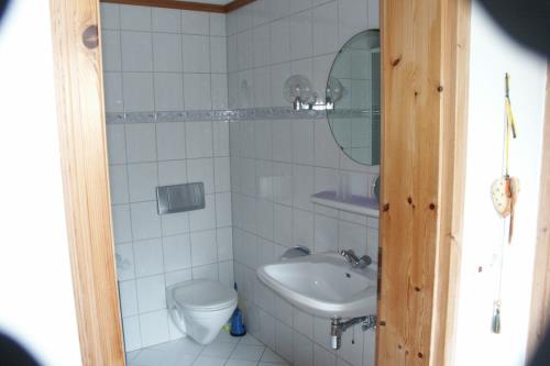 Borkum Ferienwohnungen Weiß - Herzmuschel - Bad 