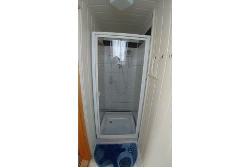 Borkum Ferienwohnung Haus Dina Sillus - Wohnung 1 Seehund - Dusche