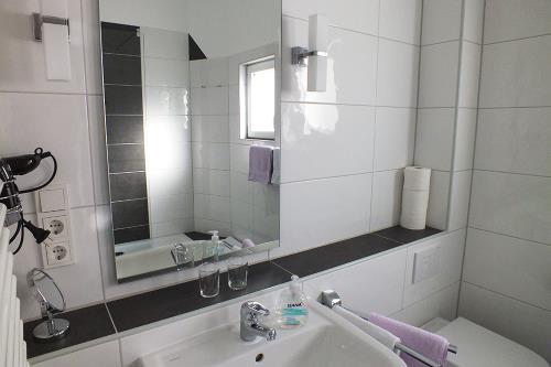 Borkum Ferienwohnung Haus Ennen - Appartement 4 - Bad