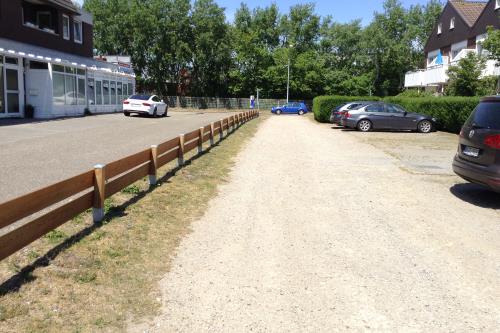 Borkum Haus Norderoog Ferienwohnungen Hindenburgstraße 56 - Haus Norderoog - Zufahrtsbereich - PKWs