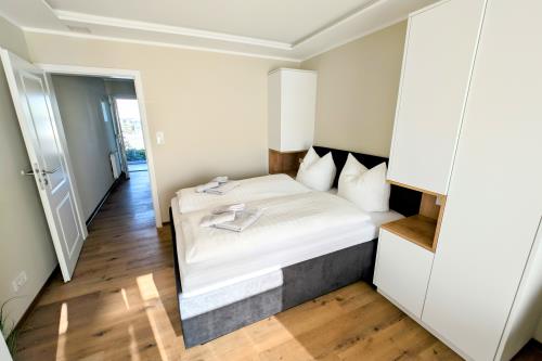 Borkum Ferienwohnungen Haus Passat - Backbord - PXL 20250701 062126446~2