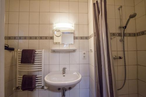 Borkum Ferienwohnung Haus Pop - FW Kleine Möwe 38qm - 38qm Bad 