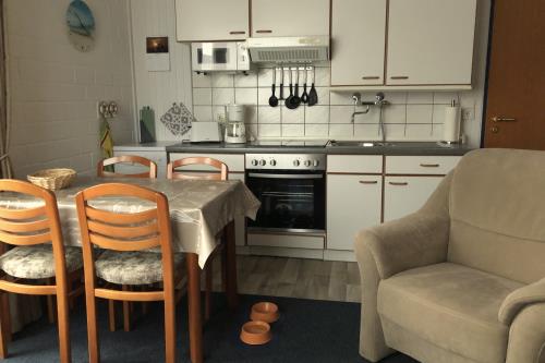 Borkum Ferienwohnung Haus Rügen - Whg. 6 - Wohn-Schlafraum IV