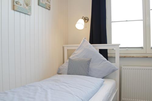 Borkum Ferienwohnung Haus Schwalbennest - Amke - Schlafzimmer 2