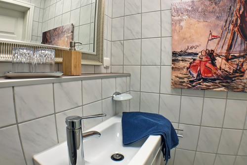 Borkum Ferienwohnung Haus Windröschen - Appartement 1 • Bad