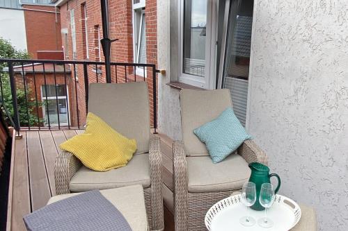 Borkum Ferienwohnung Haus Windröschen - App. 6 - Appartement 6 · Balkon geschützt