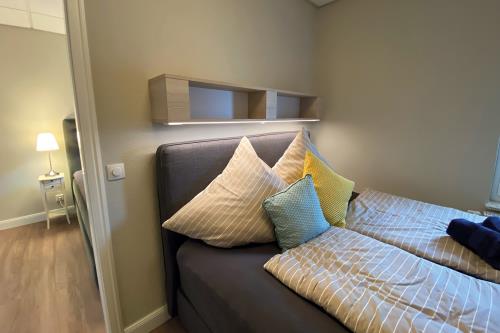 Borkum Ferienwohnung Haus Windröschen - App. 7 - Appartement 7 · Schlaf 2 160 x 200 Bett