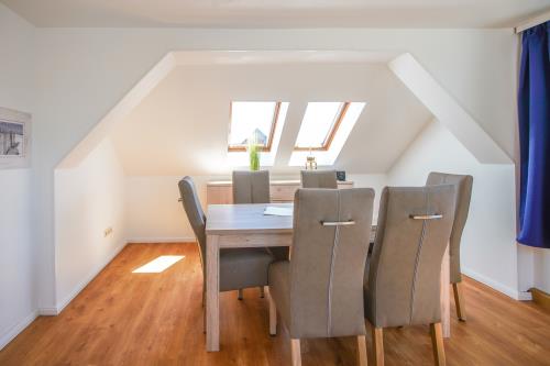 Borkum Ferienwohnung Hotel Windrose Ferienappartements - Seehund - Berg Hotel Windrose Seehund Ess Wohnzimm