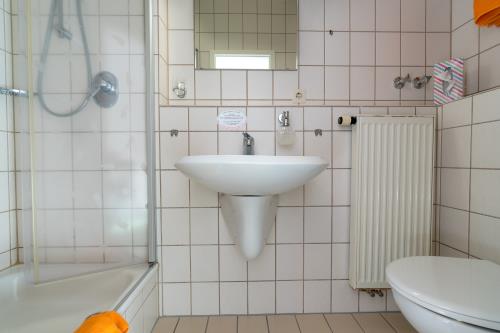 Borkum Hotel Windrose - DZ groß/deluexe 11 - Dusche-WC