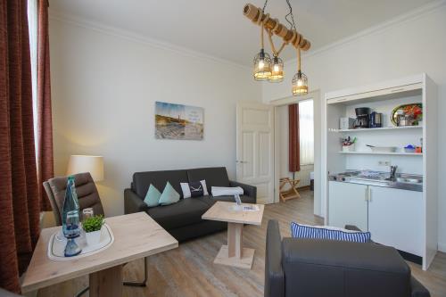 Borkum Hotel Windrose - Suite 15 - 2020 04   Hotel Windrose 1009