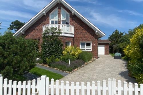 Borkum Ferienwohnung Top Lounge Borkum - Hausansicht