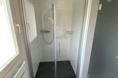 Borkum Ferienwohnung Top Lounge Borkum - Top Lounge I - Badezimmer mit großer Dusche, Top Lounge