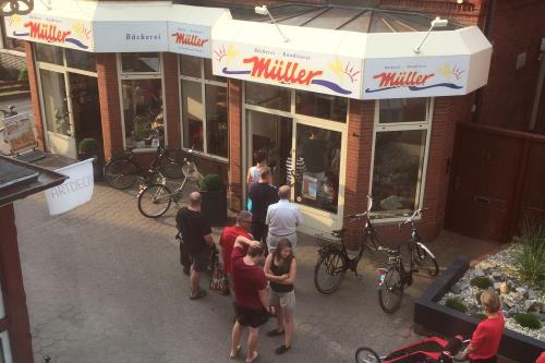 Borkum Ferienwohnung Villa Central - Fewo Nr. 3 - Wilhelm-Bakker-Str.28 - Ausblick auf die Bäckerei Müller
