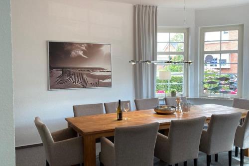 Borkum Ferienhaus Villa Elysée - Esszimmer