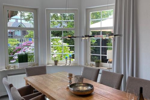 Borkum Ferienhaus Villa Elysée - Esszimmer