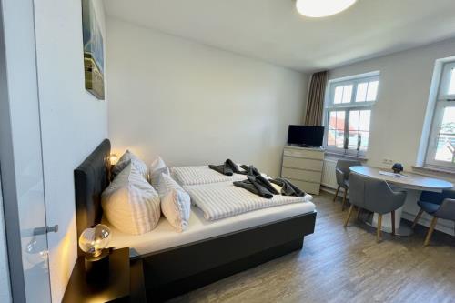 Borkum Ferienwohnung Altes Offiziershaus - Wohnung 3 - schlaf wohnraum (1)