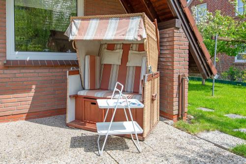 Borkum Ferienhaus Haus Diederike - Terrasse mit Strandkorb