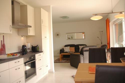 Borkum Ferienwohnung Borkumidyll - blick aus der kueche richtung wohnzimmer