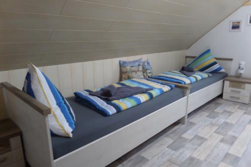 Borkum Ferienwohnung im Haus Jan Granat - Schlafzimmer 2