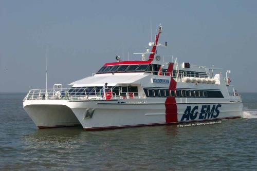 Borkum Ferienwohnung Haus Lübbers - Anreise mit dem Katamaran