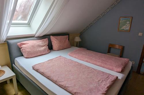 Borkum Ferienwohnung Haus Michaelsen - Schlafzimmer 1